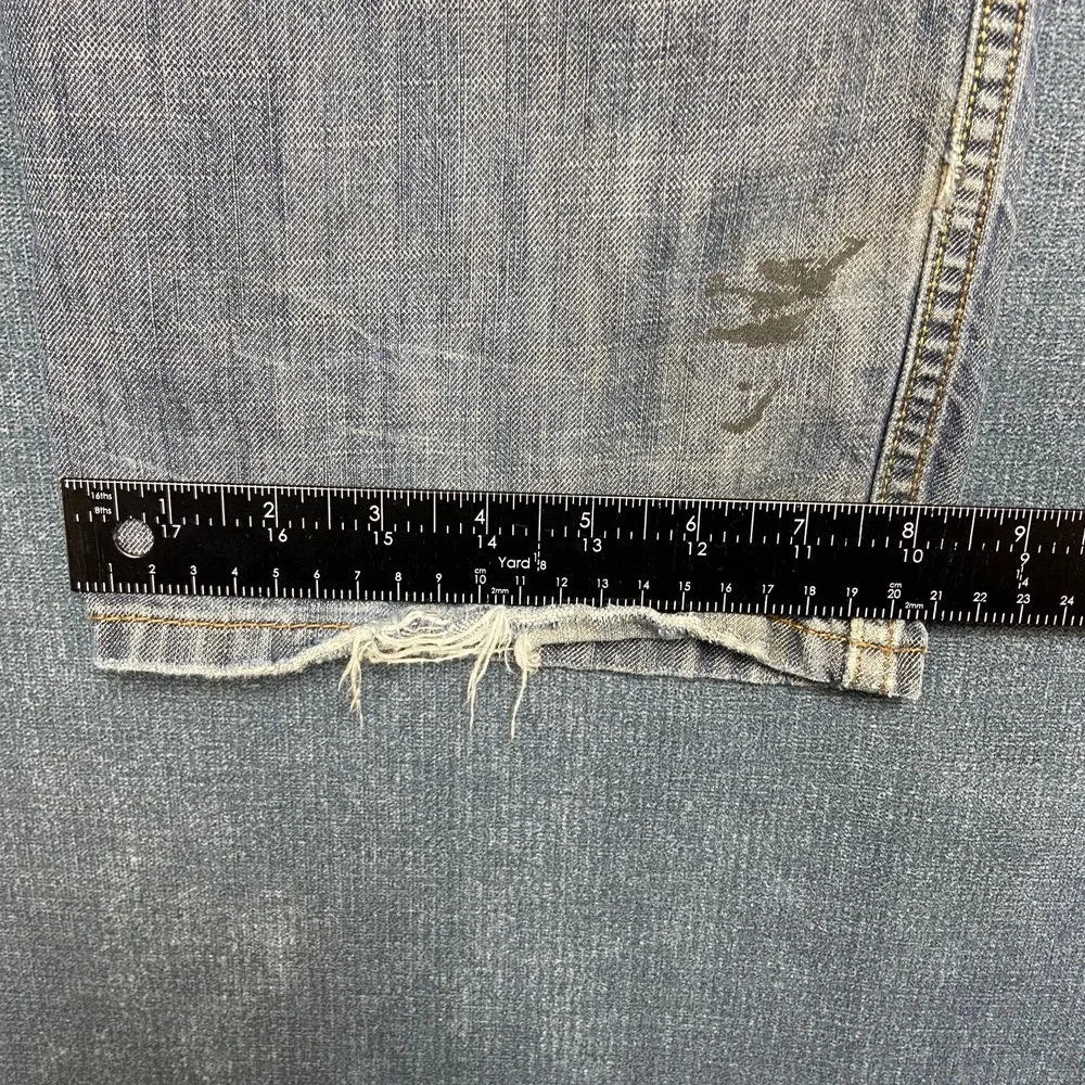 Levi's 514 Jeans Mens 33x32 Blue Denim Light Wash Slim Straight Leg Outdoor